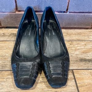 Donald J Pliner Kitten Heels